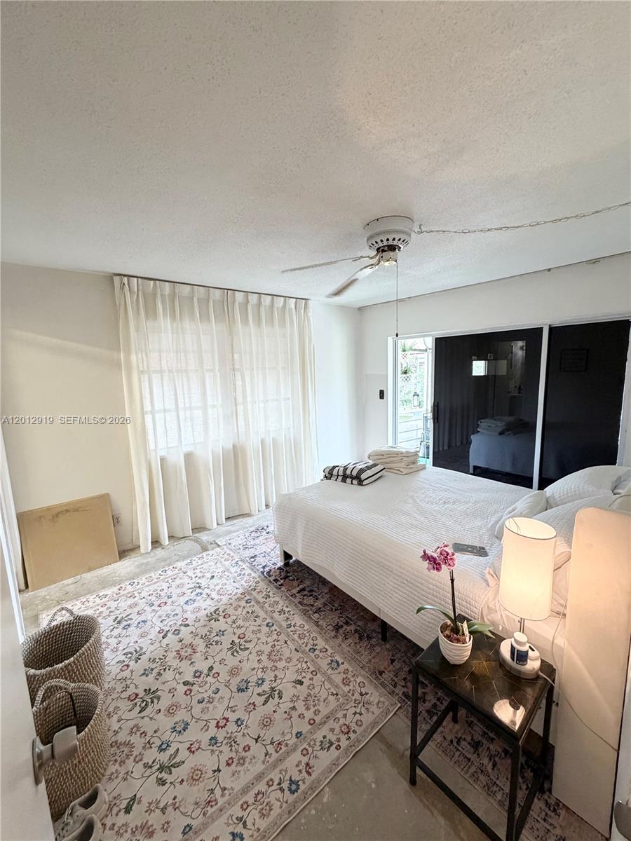 LAUDERDALE OAKS CONDO I - Residential