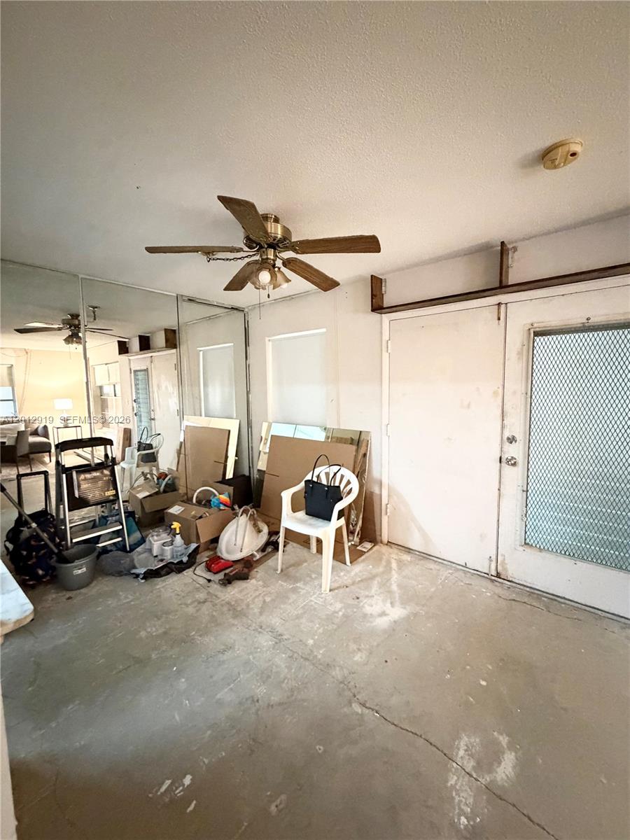 LAUDERDALE OAKS CONDO I - Residential