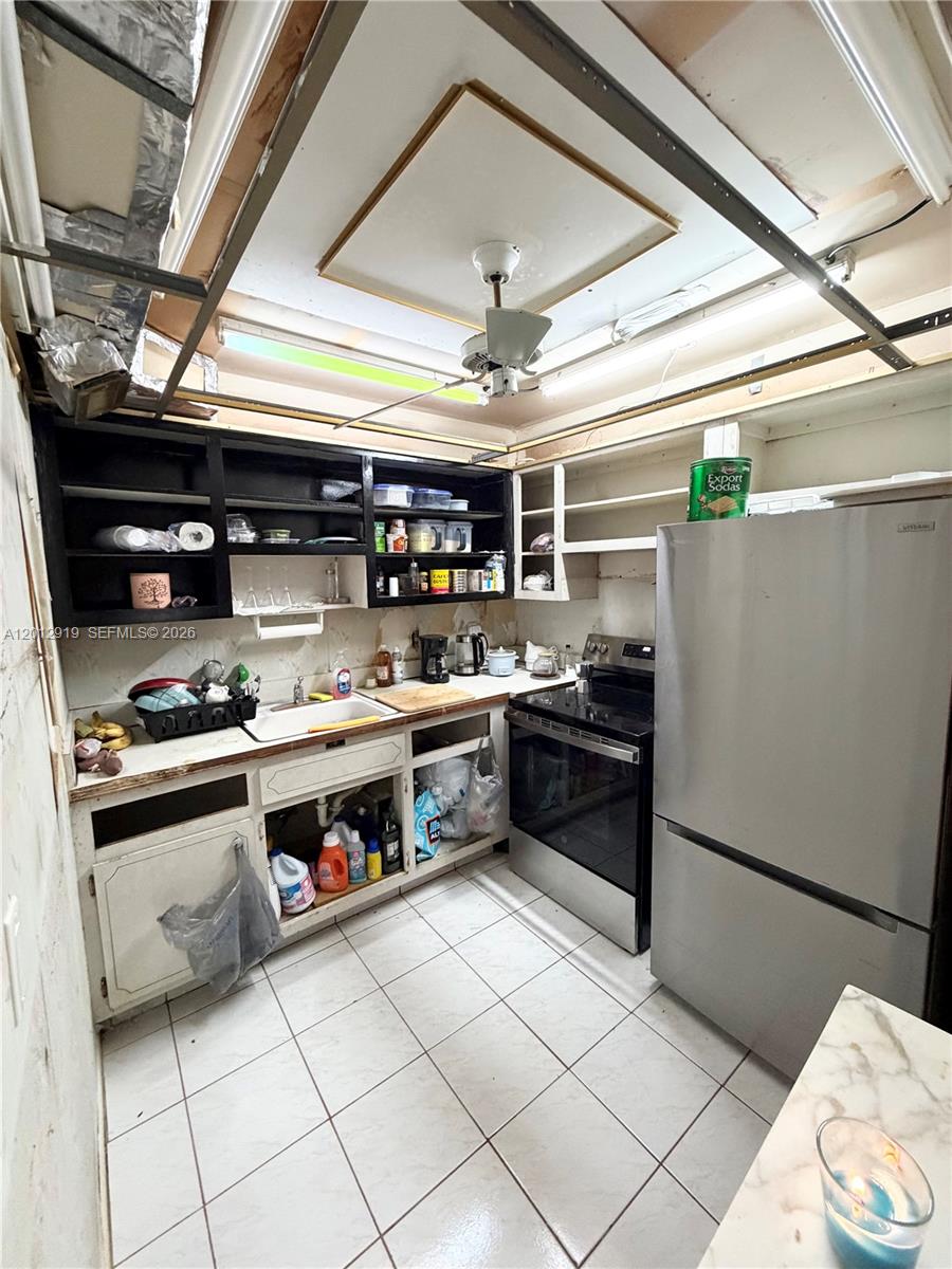 LAUDERDALE OAKS CONDO I - Residential