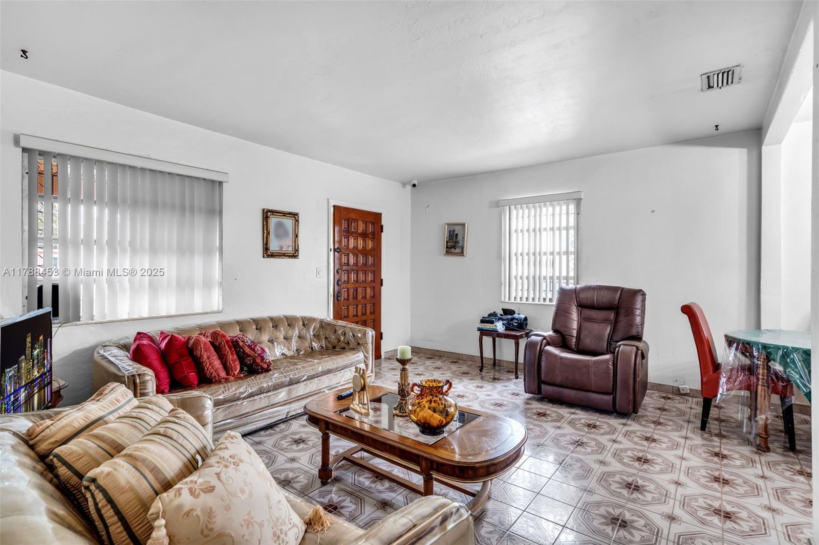 35 SW 60th Ave