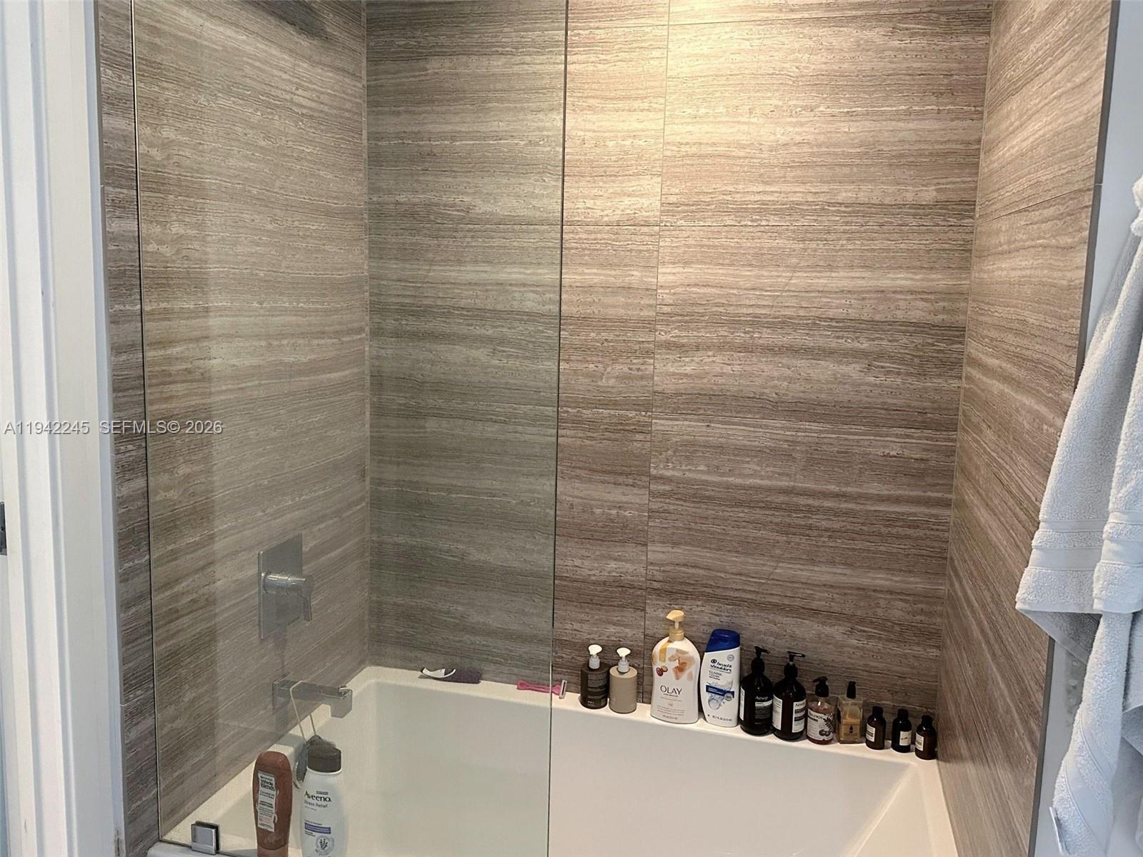 1010 BRICKELL CONDO - Residential Lease