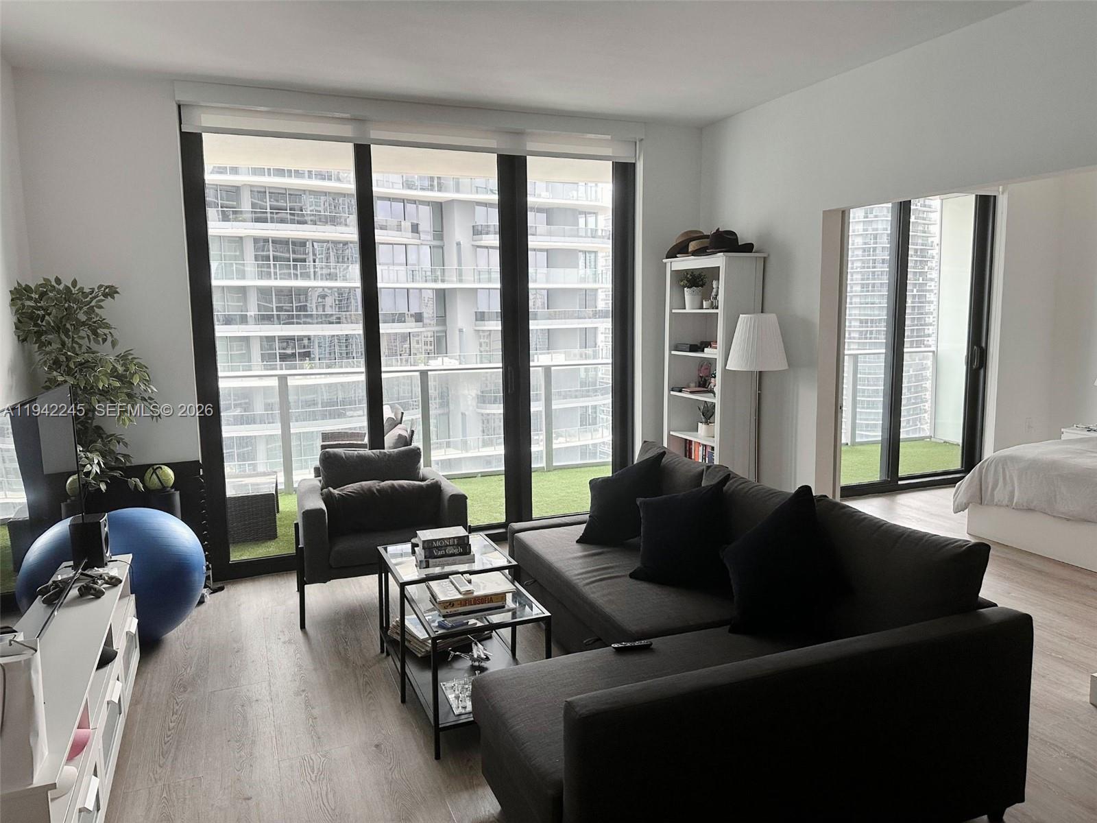 1010 BRICKELL CONDO - Residential Lease