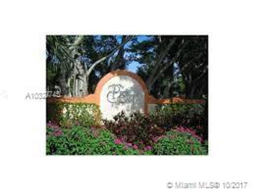 2 bed 2 bath loft style unit, conveniently located minutes from downtown west palm and the palm beach outlets. This unit is in the process of repaint and flooring.  For and estimated 9/15 move in.