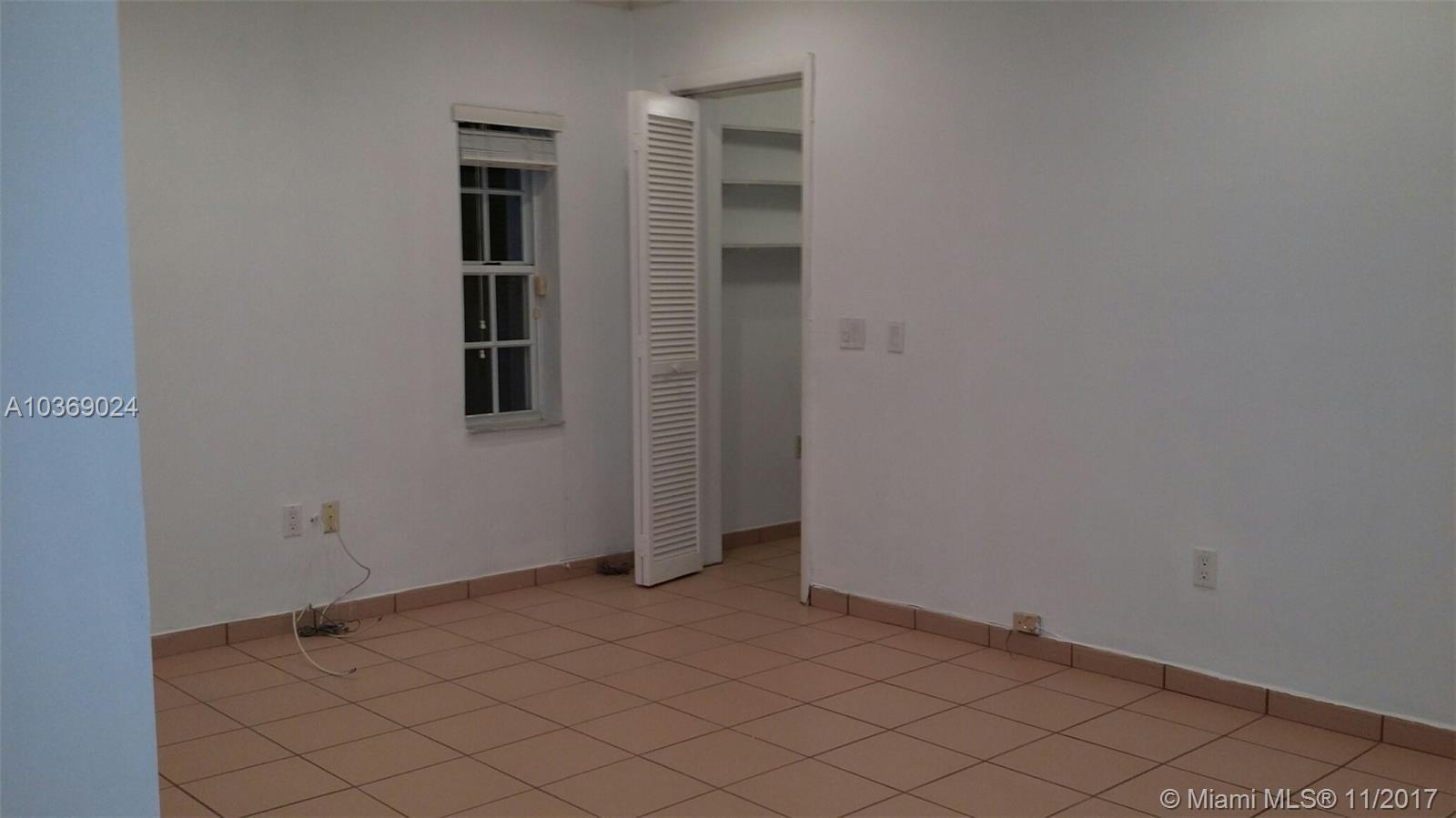 PALM SPRINGS NORTH SEC P - Residential Lease