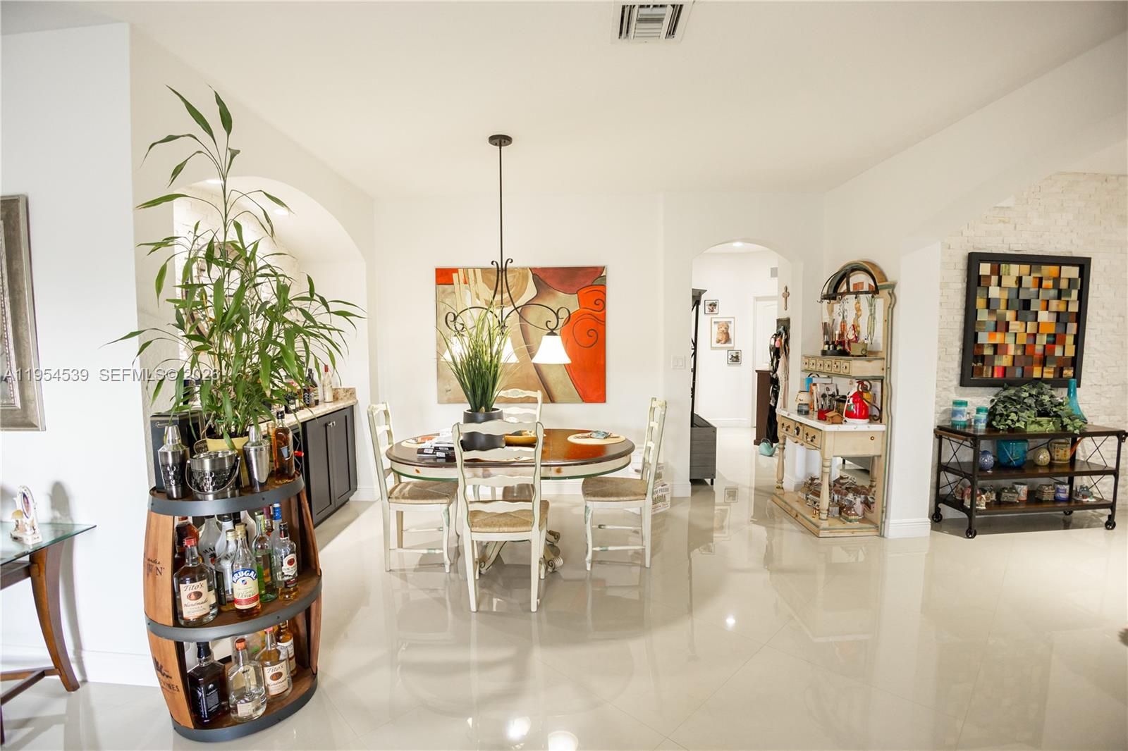 REDLAND REEF - Residential