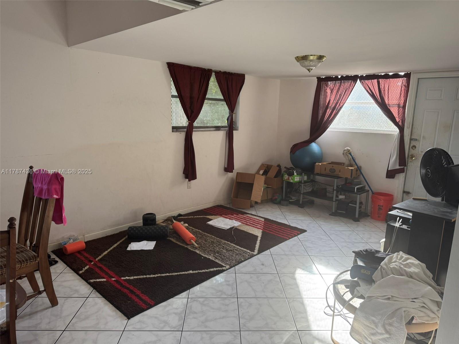 6712 Arbor Dr