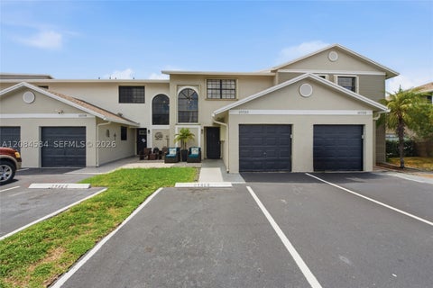 Photo of 10720 NW 11th St, Pembroke Pines, FL 33026 (MLS # A12084584)