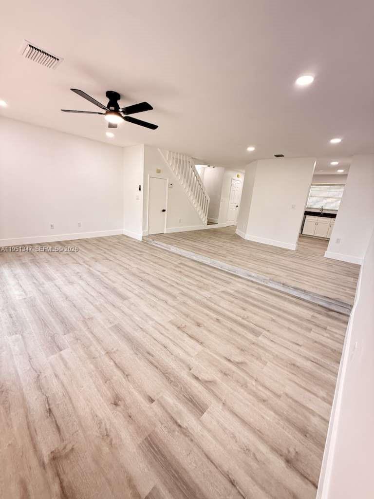 7064 Woodmont Ave, Tamarac, FL, 33321/$409,500 2 7064 Woodmont Ave