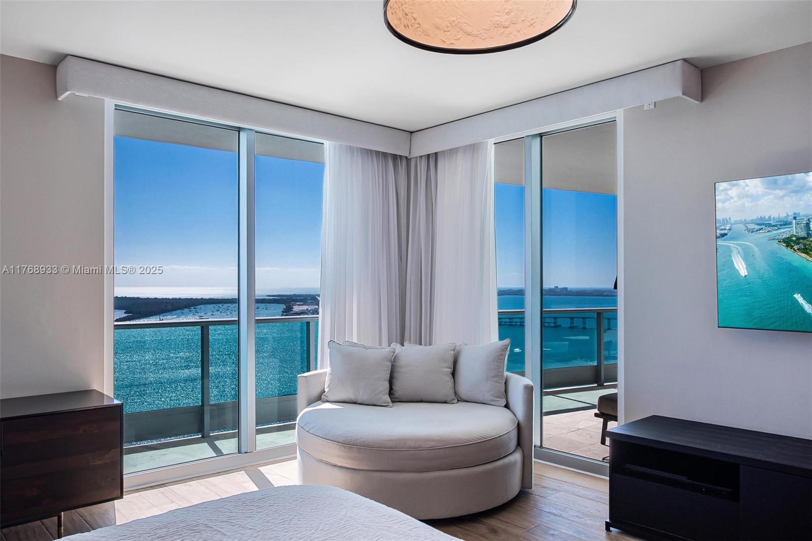 JADE RESIDENCES AT BRICKE - Residential