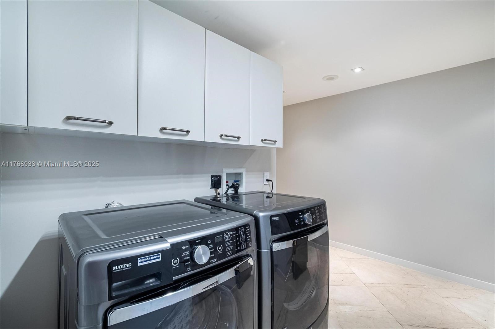 JADE RESIDENCES AT BRICKE - Residential