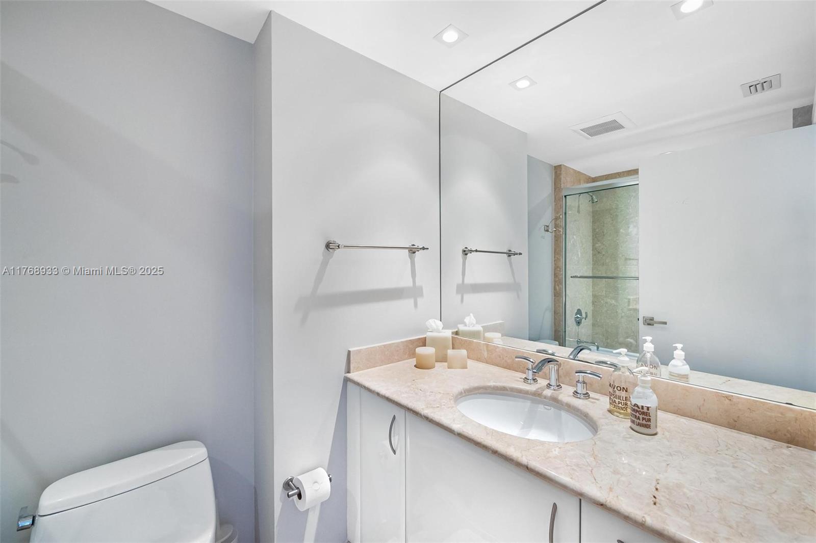 JADE RESIDENCES AT BRICKE - Residential