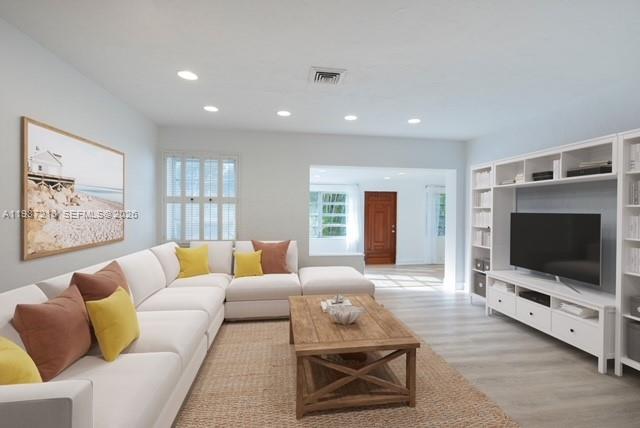 SILVER BLUFF BUSINESS CEN - Residential Lease