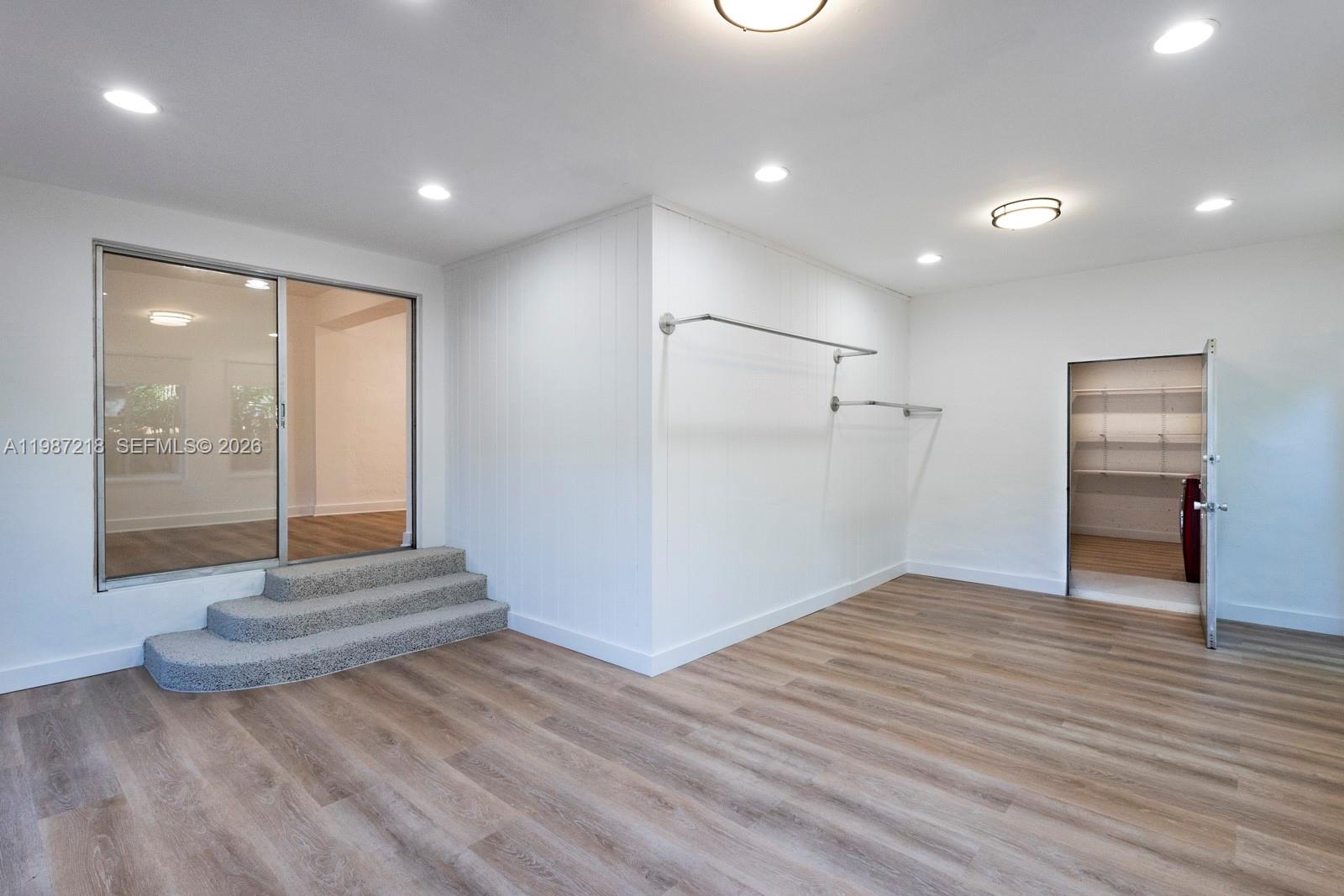 SILVER BLUFF BUSINESS CEN - Residential Lease
