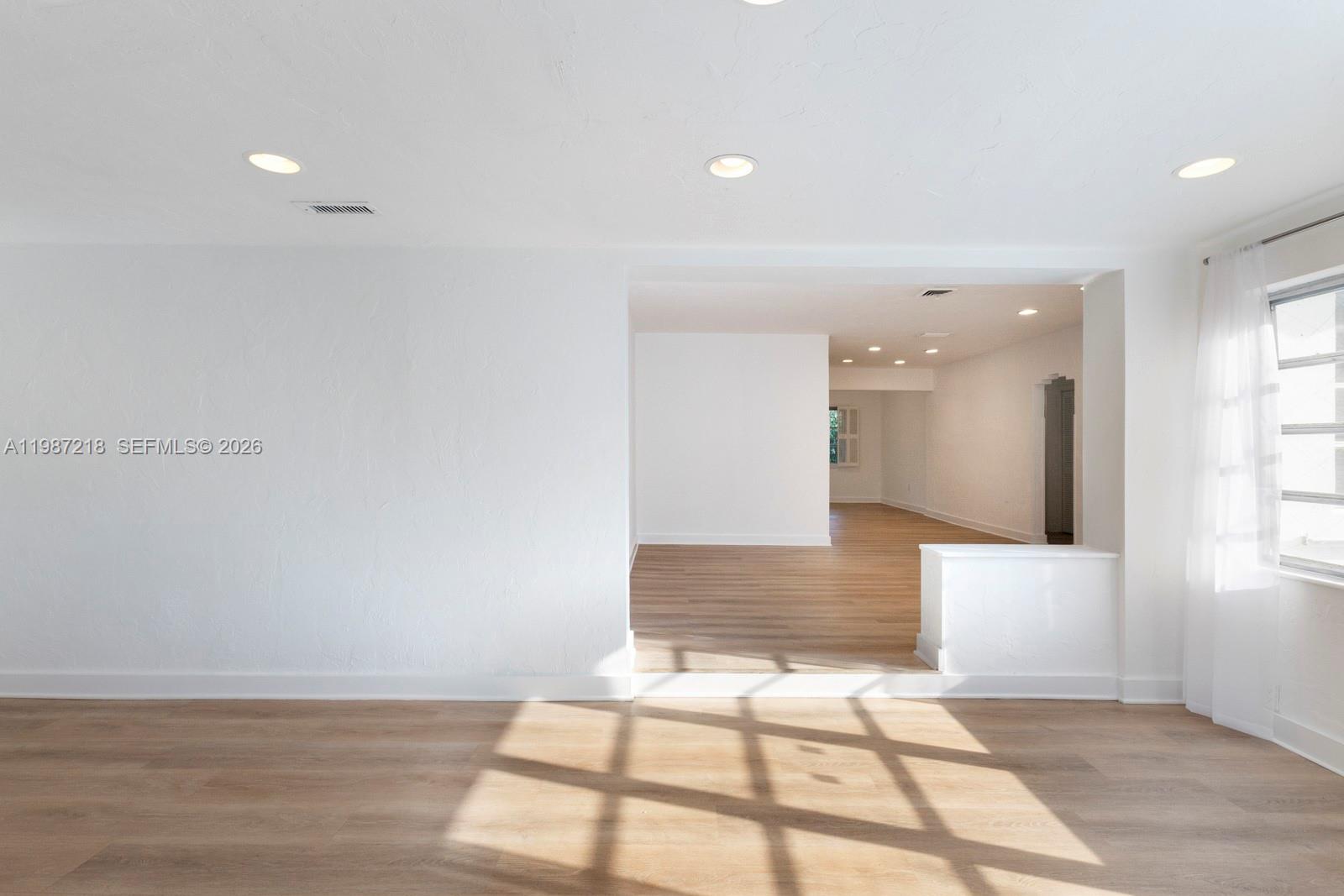 SILVER BLUFF BUSINESS CEN - Residential Lease