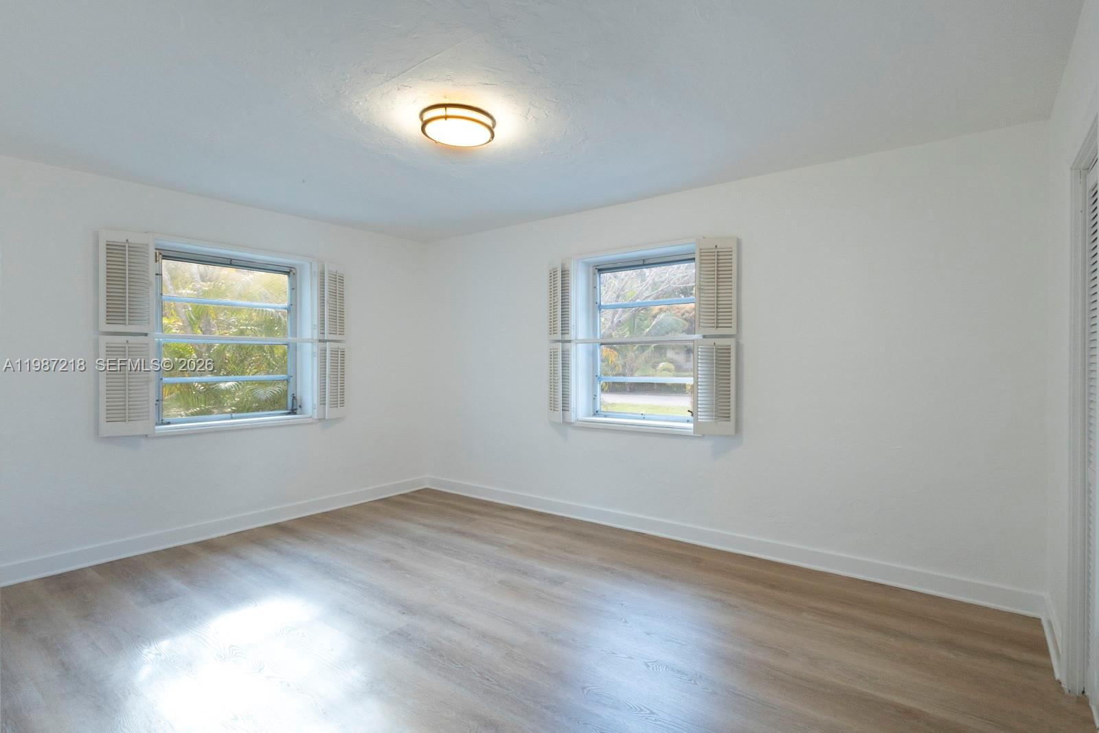 SILVER BLUFF BUSINESS CEN - Residential Lease