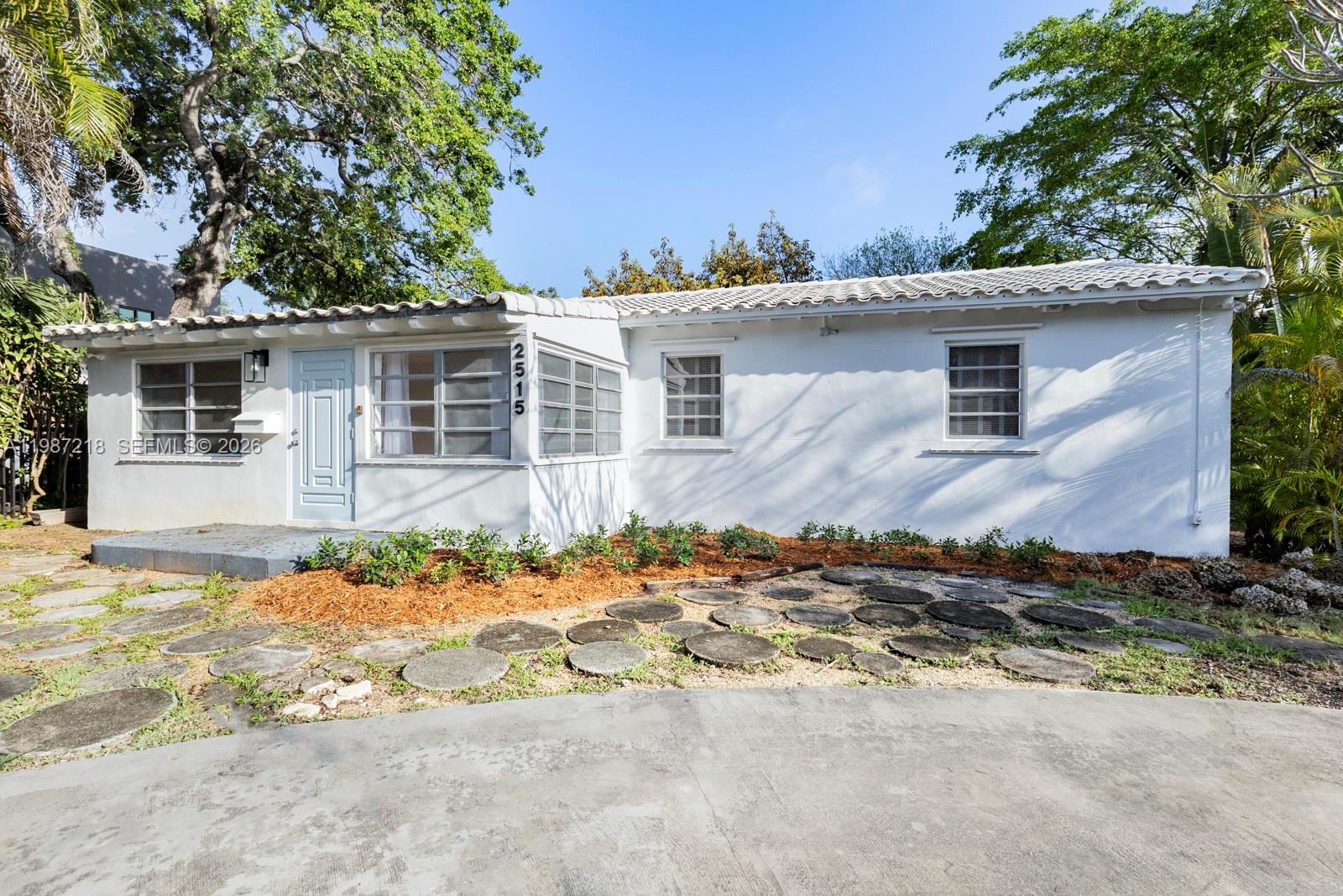 SILVER BLUFF BUSINESS CEN - Residential Lease