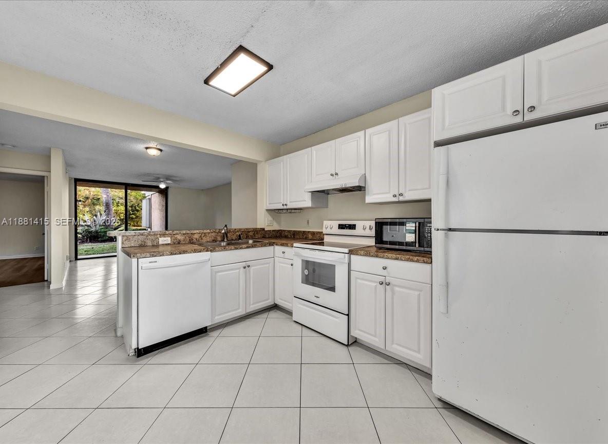 GRAND OASIS CONDO - Residential