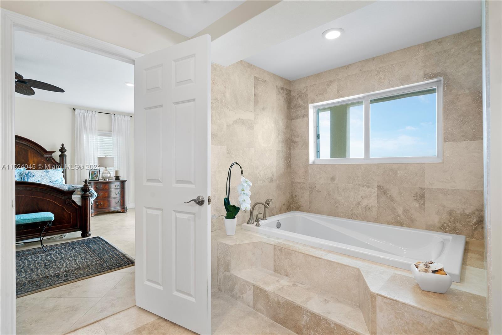 FONTAINE LAKE ESTATES - Residential