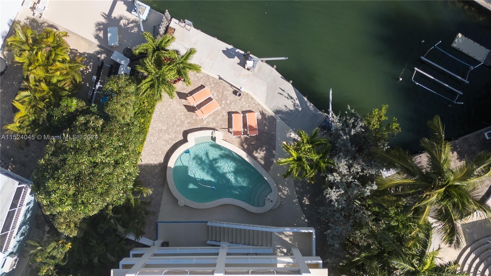 FONTAINE LAKE ESTATES - Residential