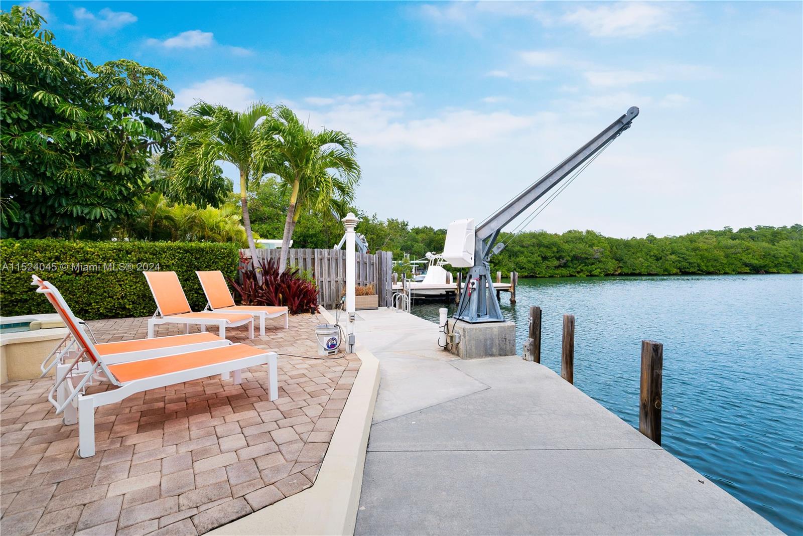 FONTAINE LAKE ESTATES - Residential