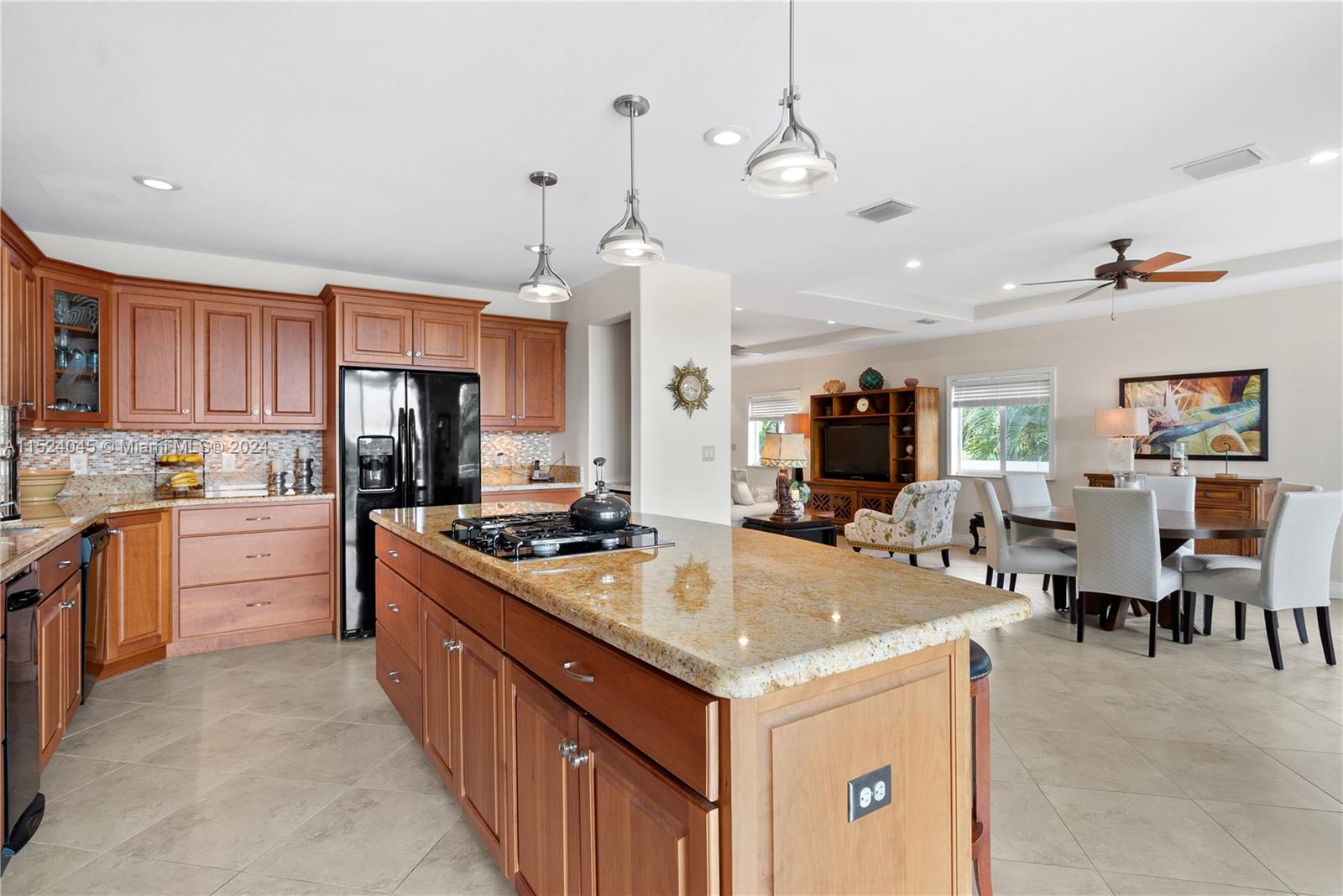 FONTAINE LAKE ESTATES - Residential