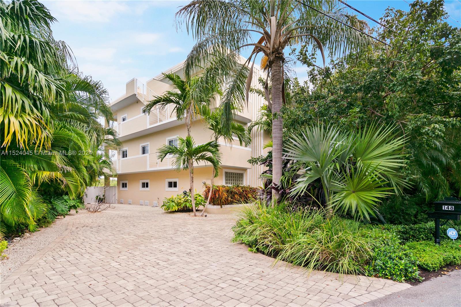 FONTAINE LAKE ESTATES - Residential