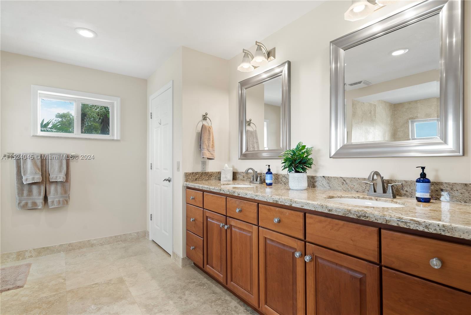 FONTAINE LAKE ESTATES - Residential