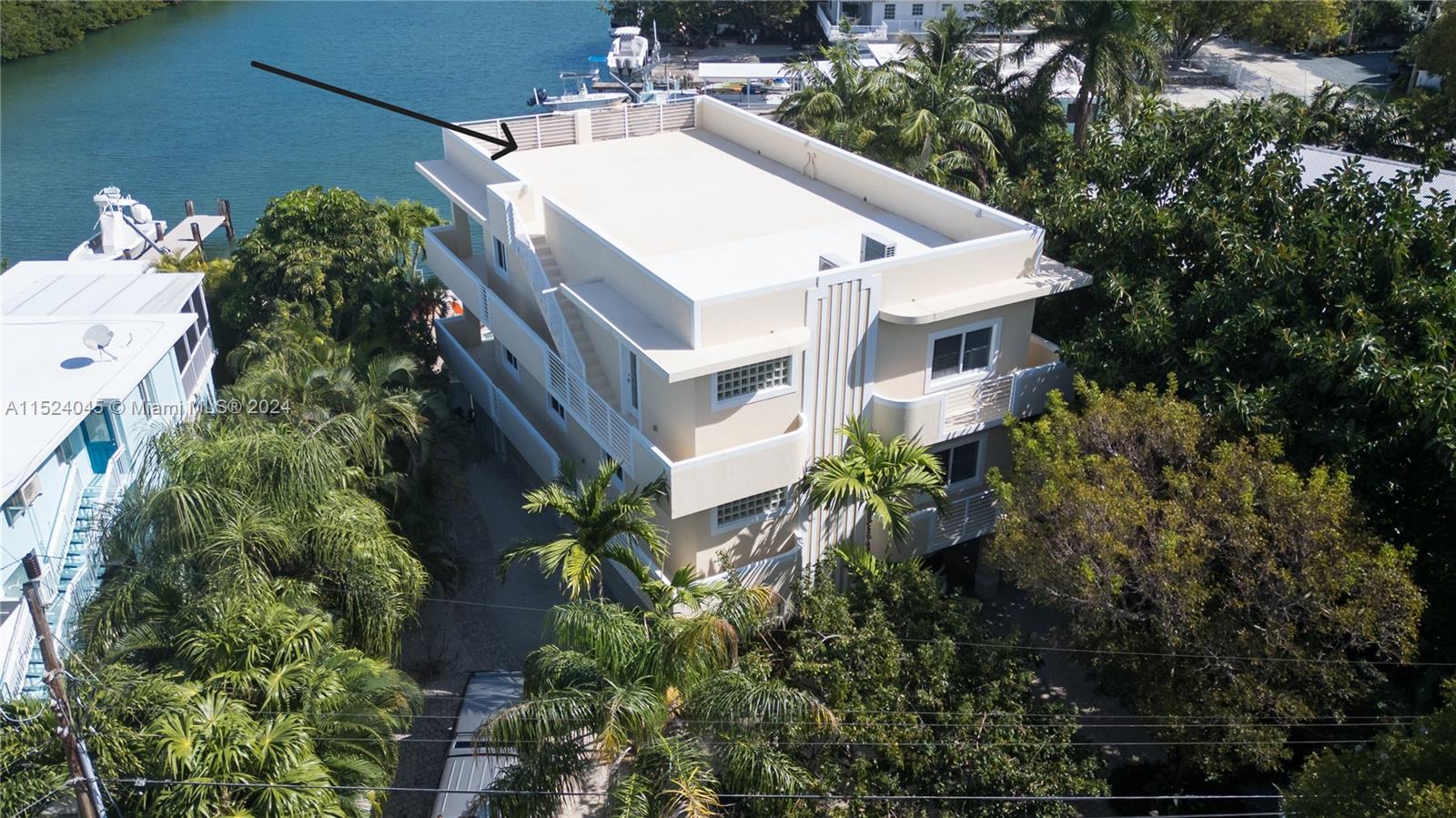 FONTAINE LAKE ESTATES - Residential