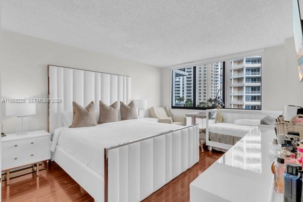 540 Brickell Key Dr 832