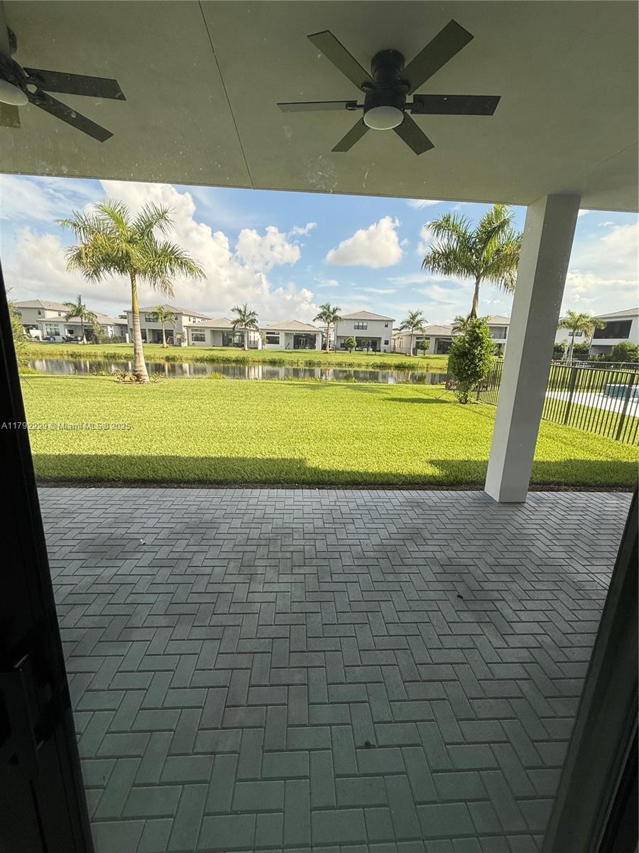 LOTUS PALM - Residential