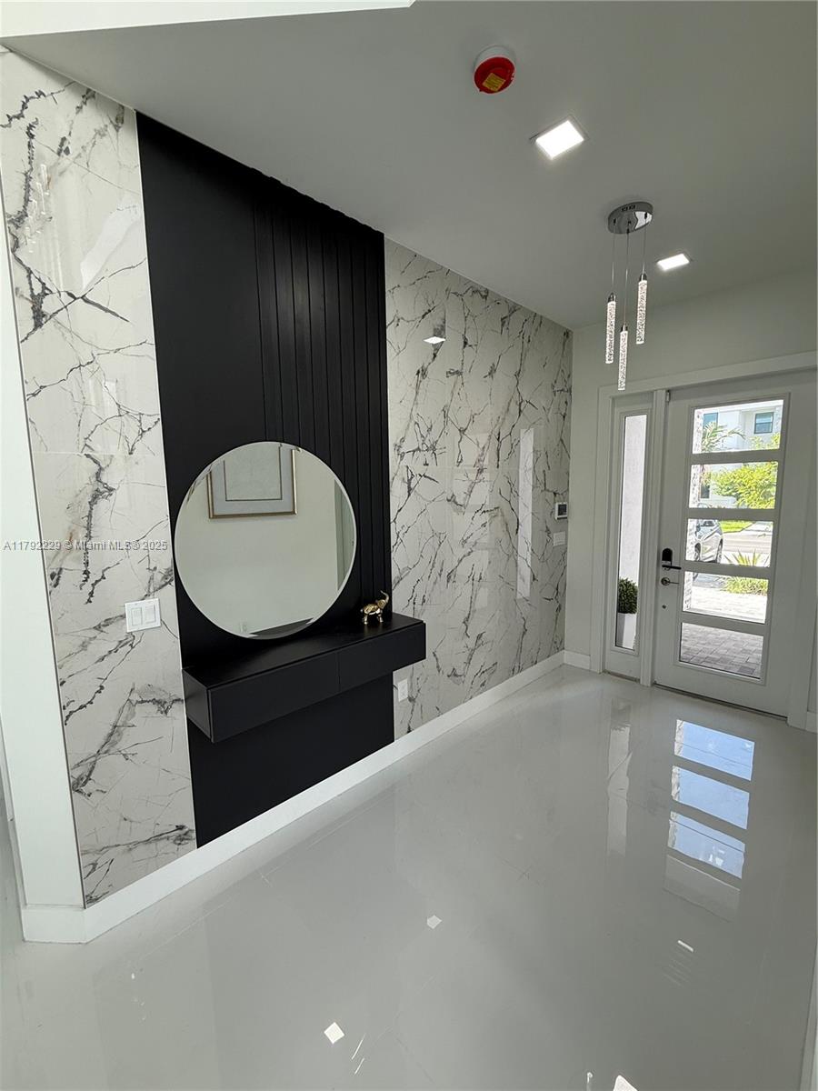 8350 Royal County Down Rd