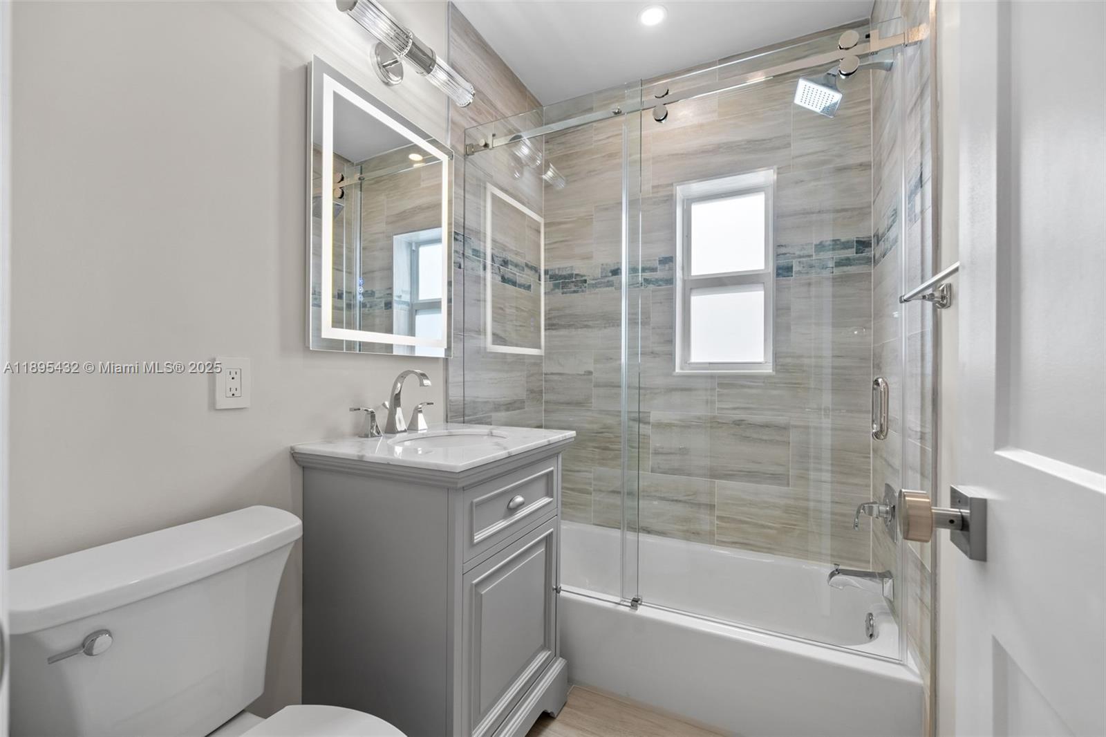 HOLLYWOOD - Residential Lease