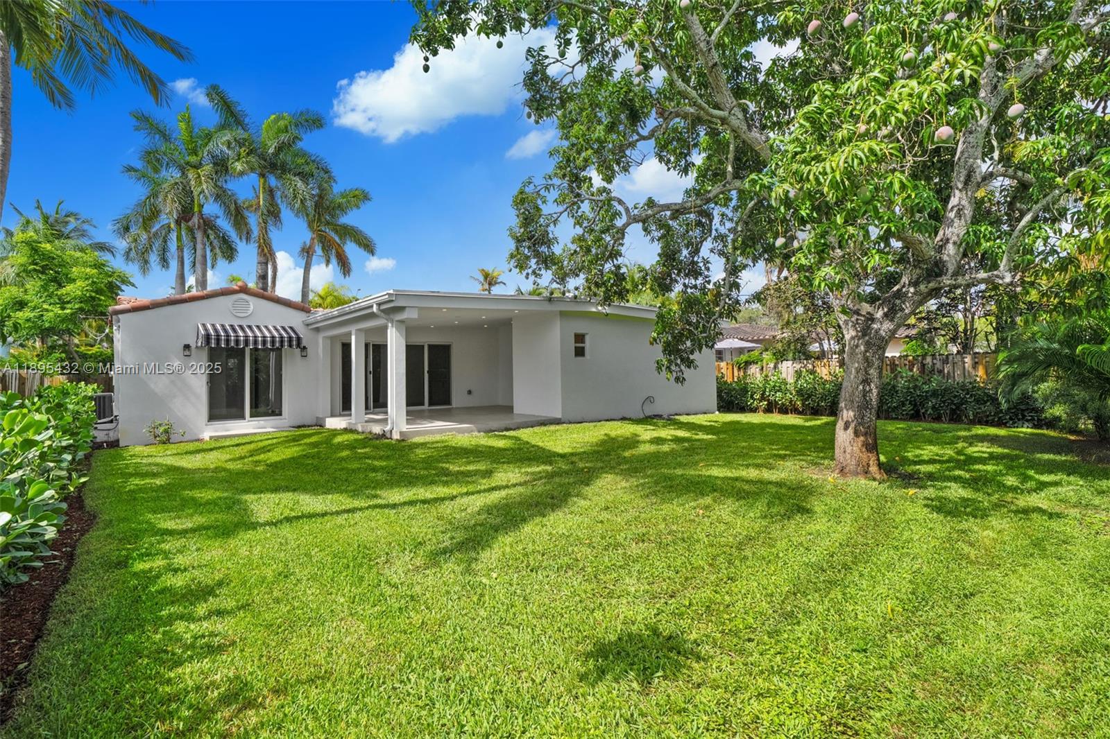 HOLLYWOOD - Residential Lease