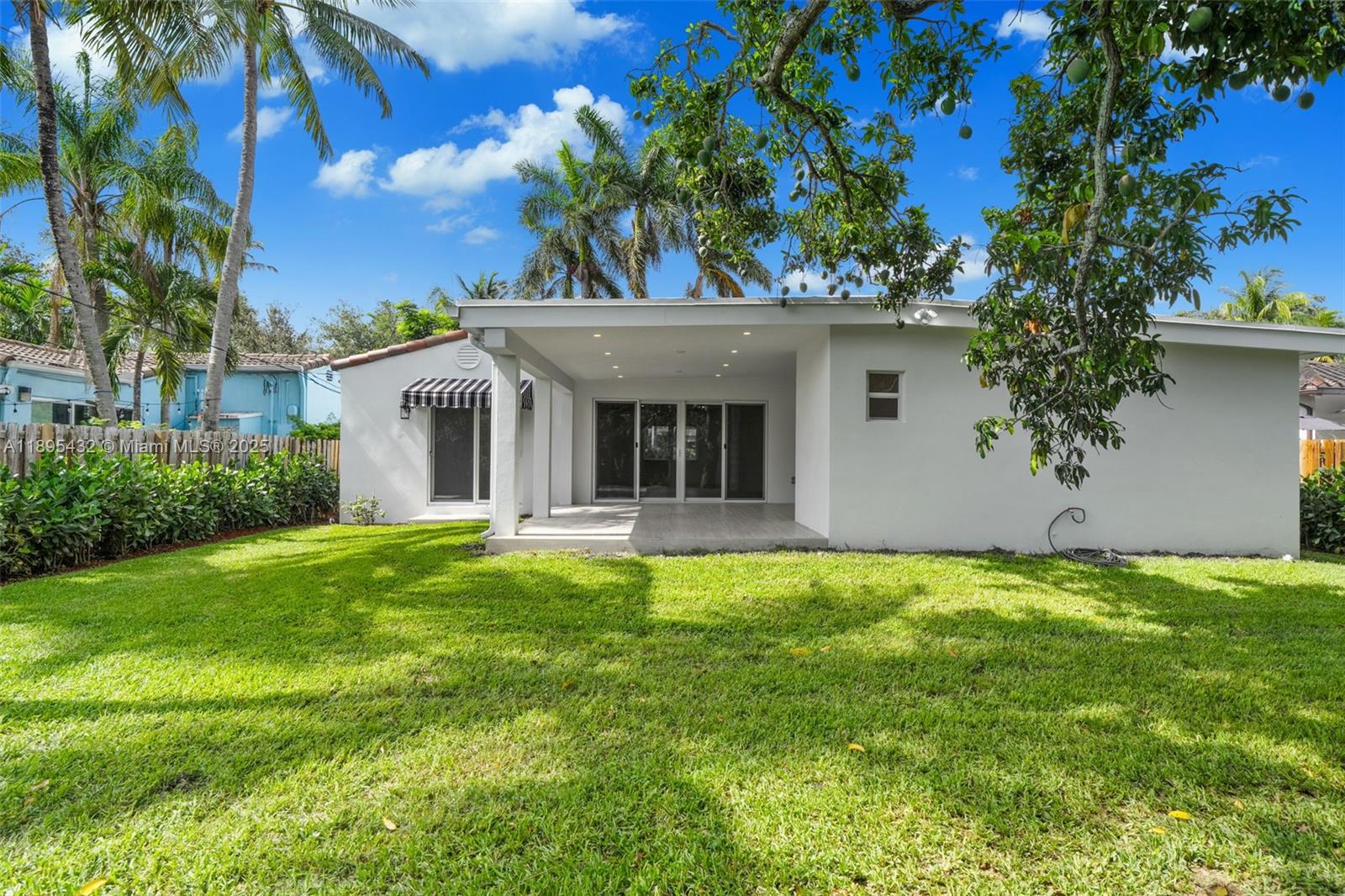 HOLLYWOOD - Residential Lease