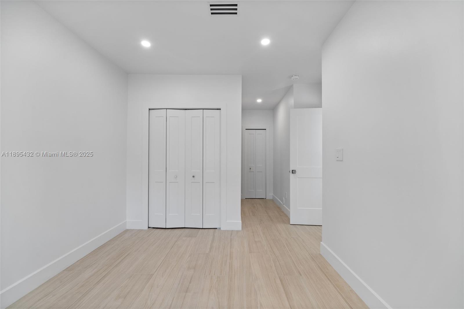 HOLLYWOOD - Residential Lease
