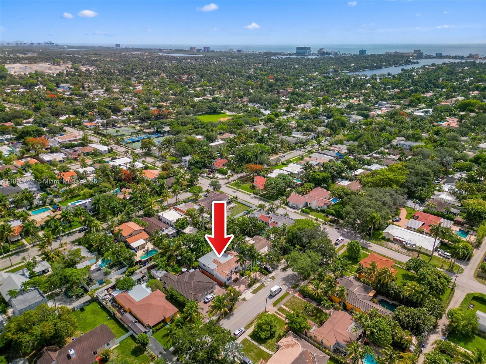 HOLLYWOOD - Residential Lease