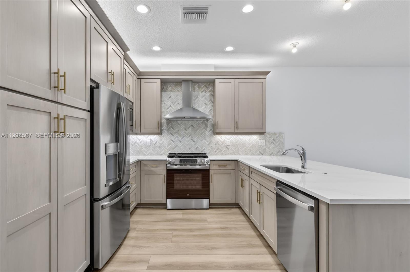 RIVERLAND PARCEL D - PLAT - Residential Lease