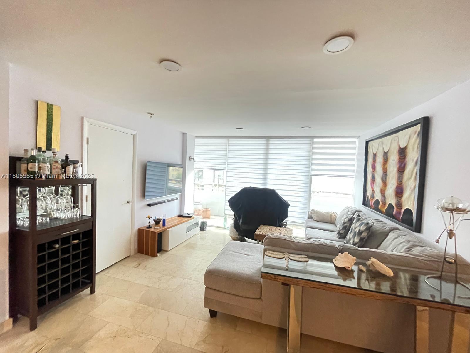 8911 Collins Ave 302