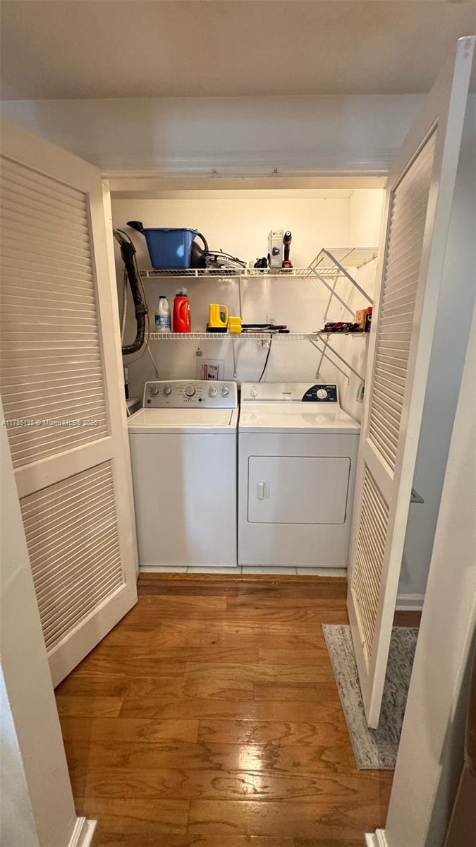 THE LINCOLN CONDO - Residential