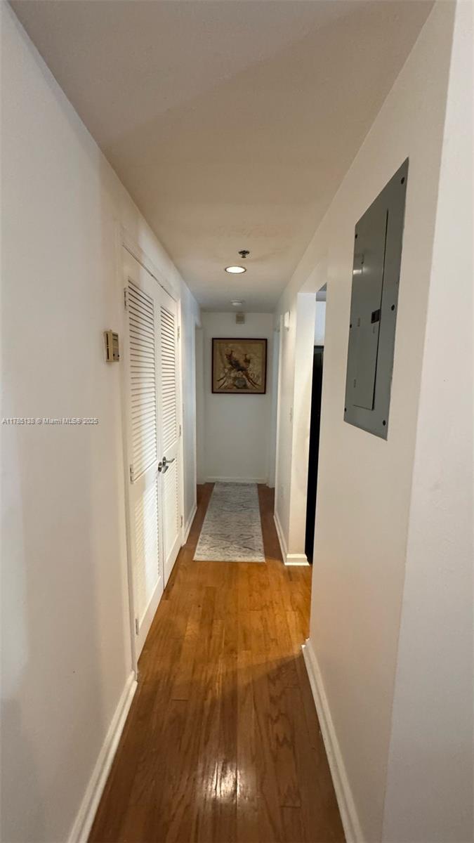 THE LINCOLN CONDO - Residential