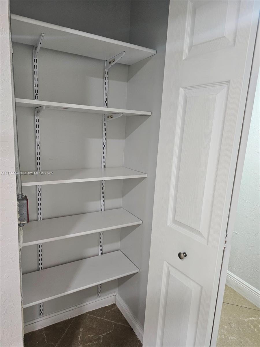 RAMBLEWOOD EAST CONDO - Residential