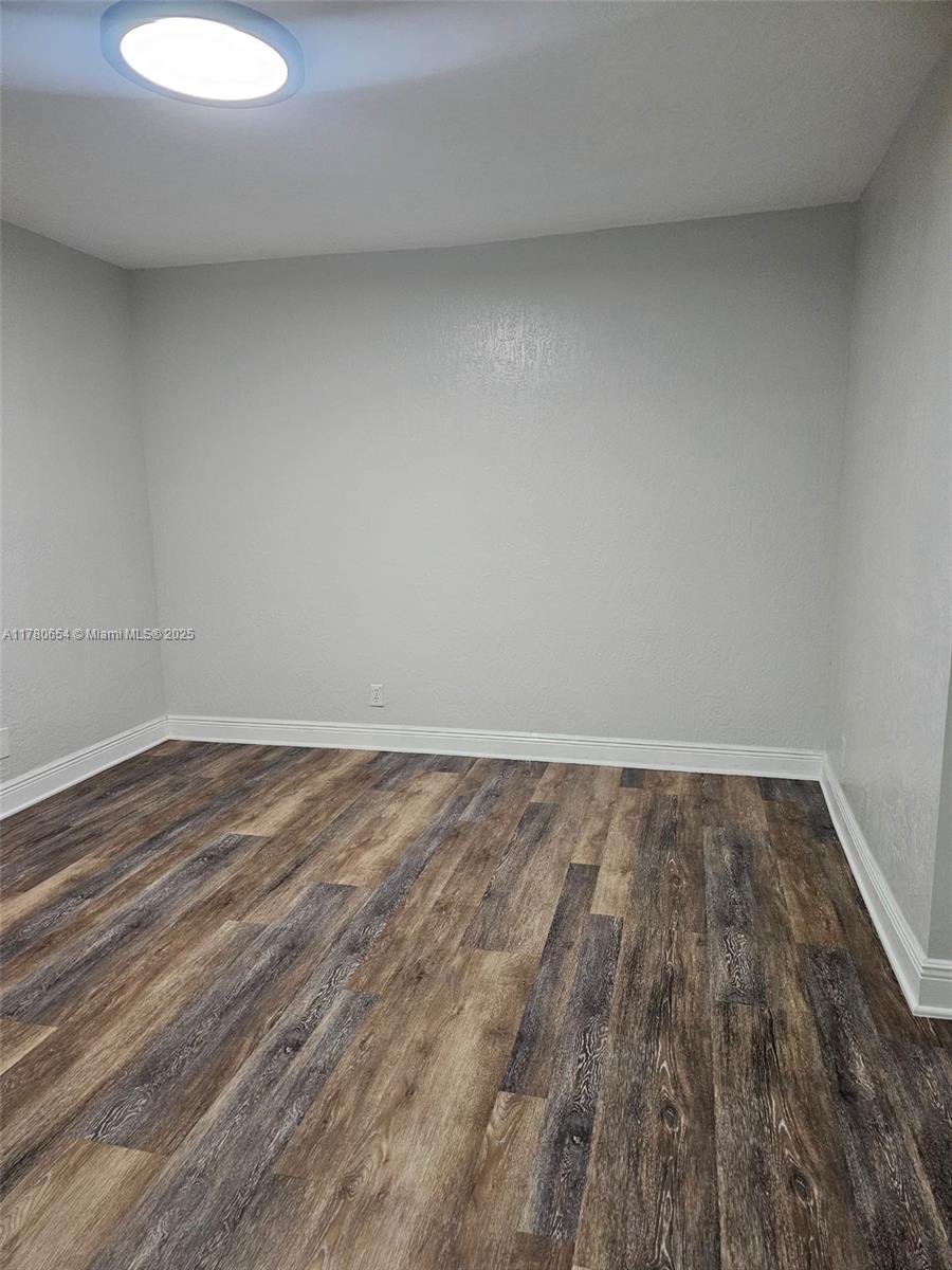 RAMBLEWOOD EAST CONDO - Residential