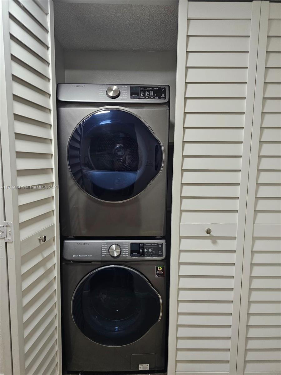 RAMBLEWOOD EAST CONDO - Residential