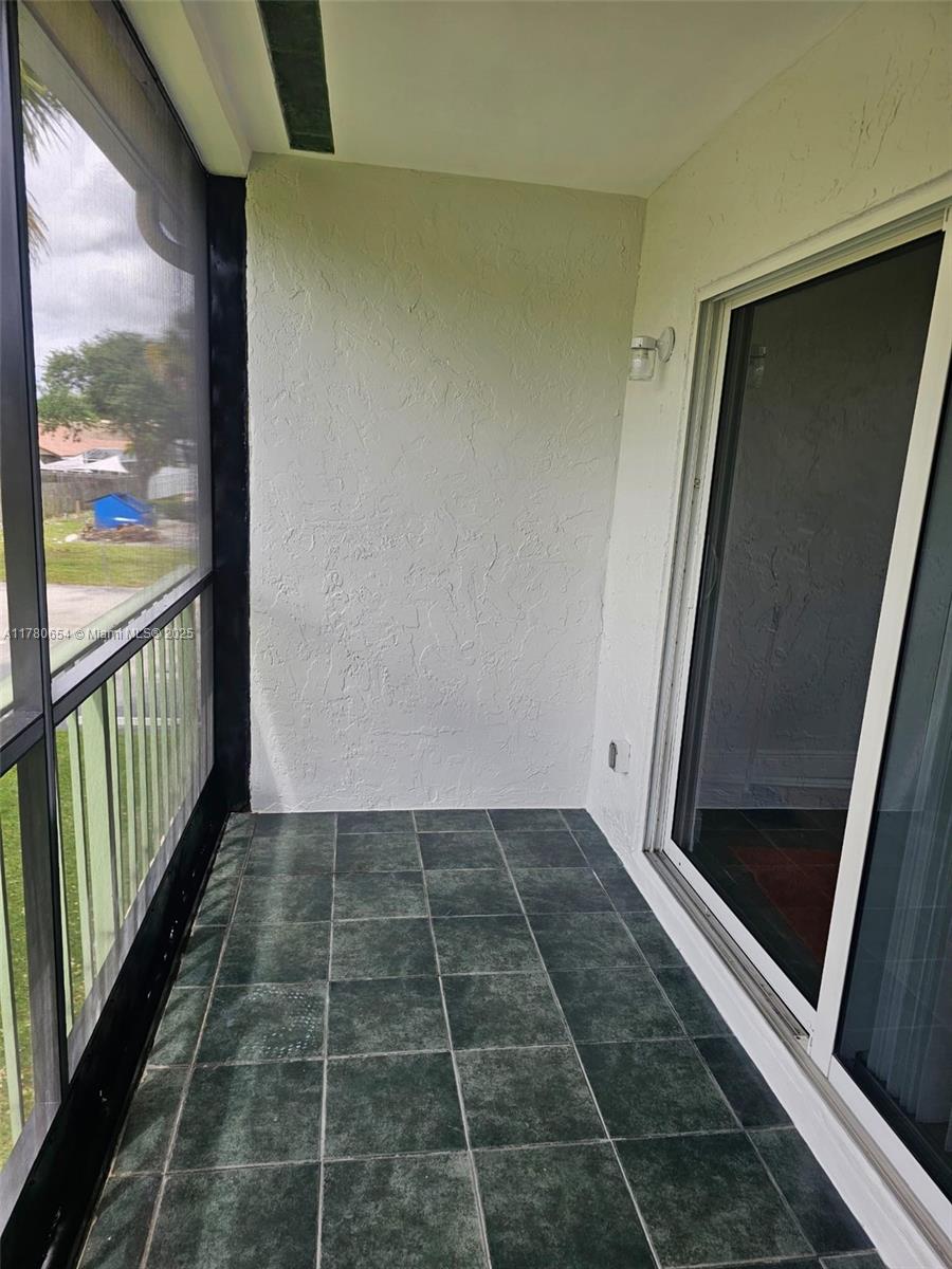 RAMBLEWOOD EAST CONDO - Residential