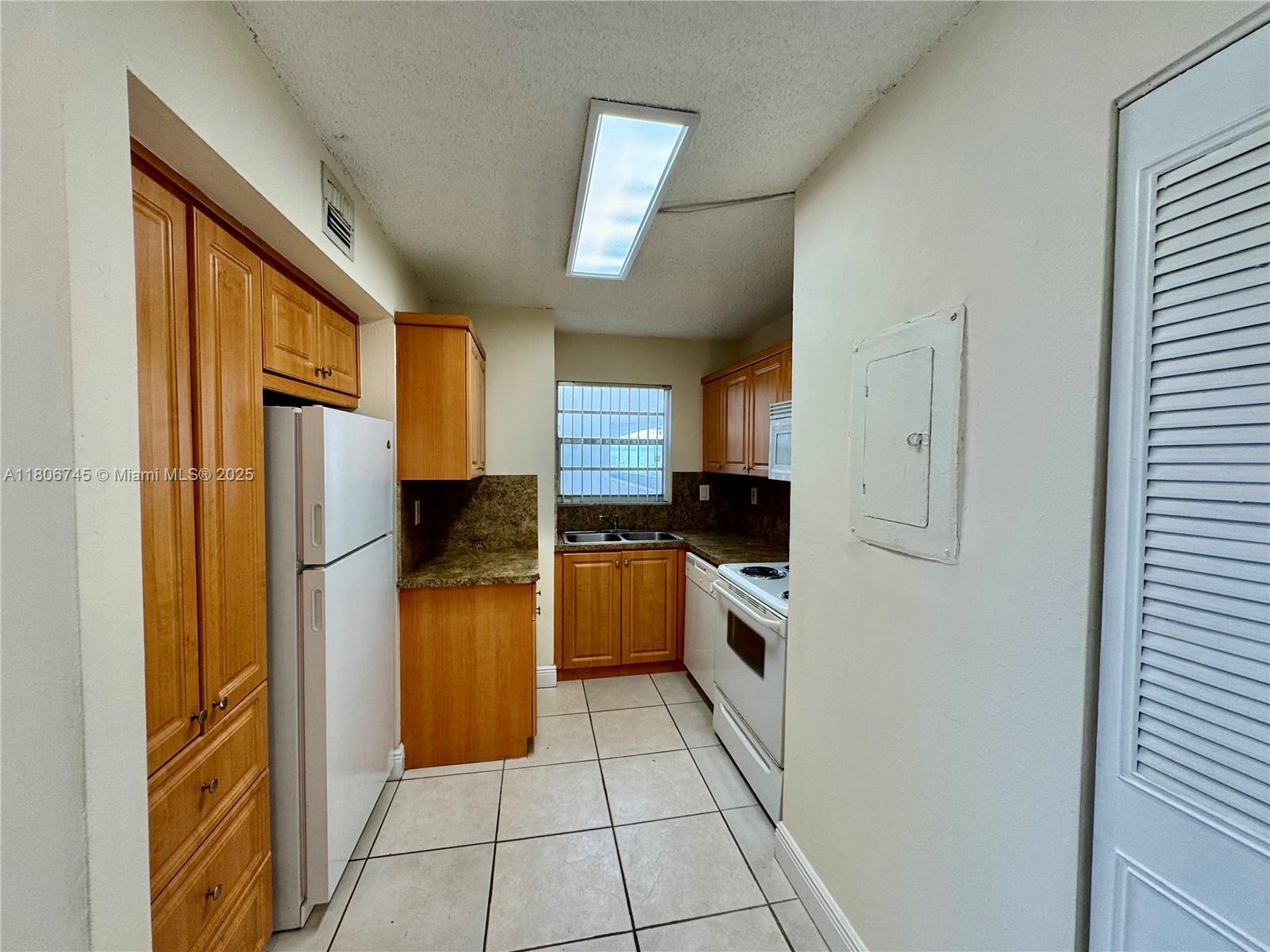 SAN MARCO CONDO - Residential
