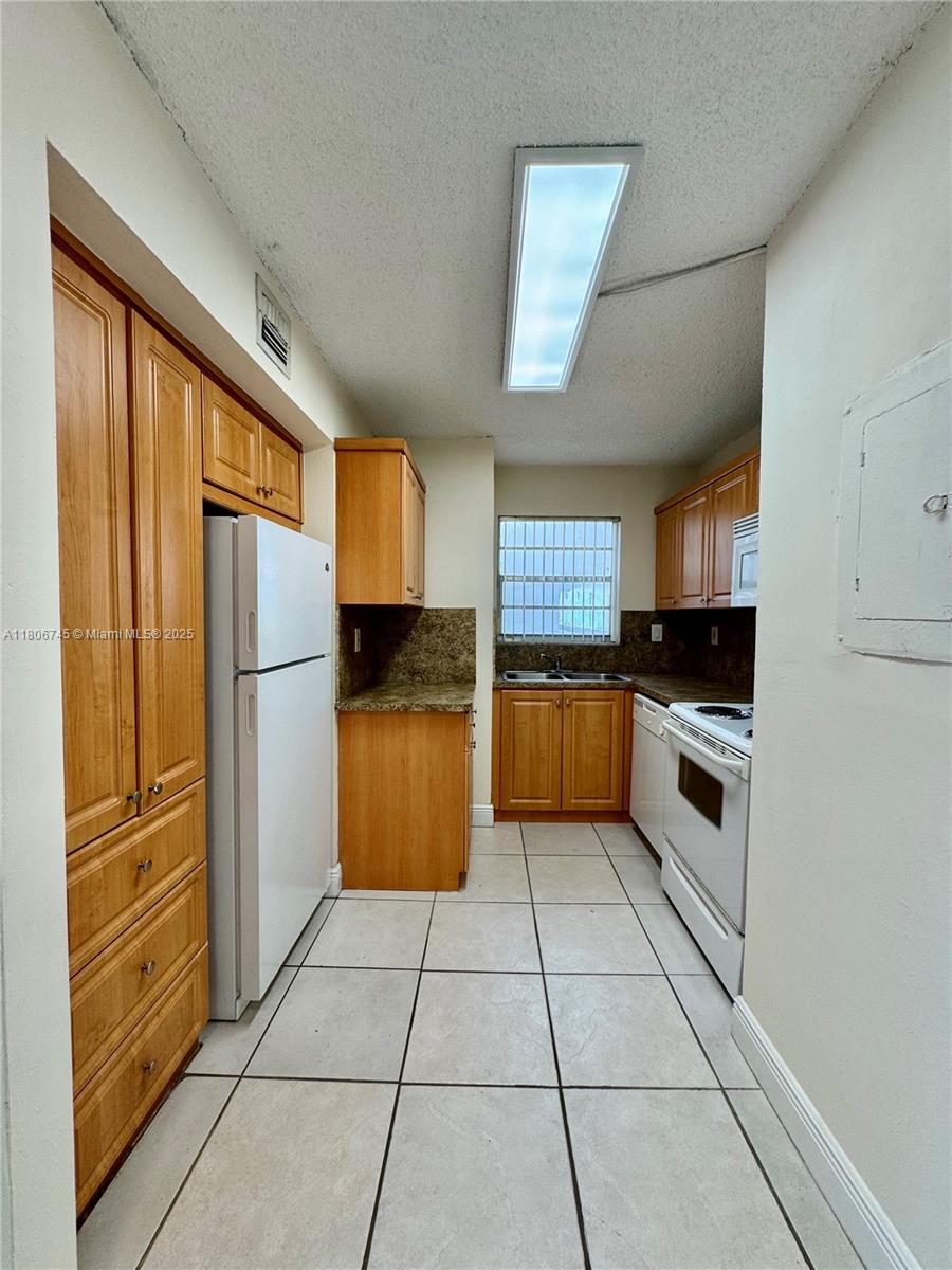 SAN MARCO CONDO - Residential