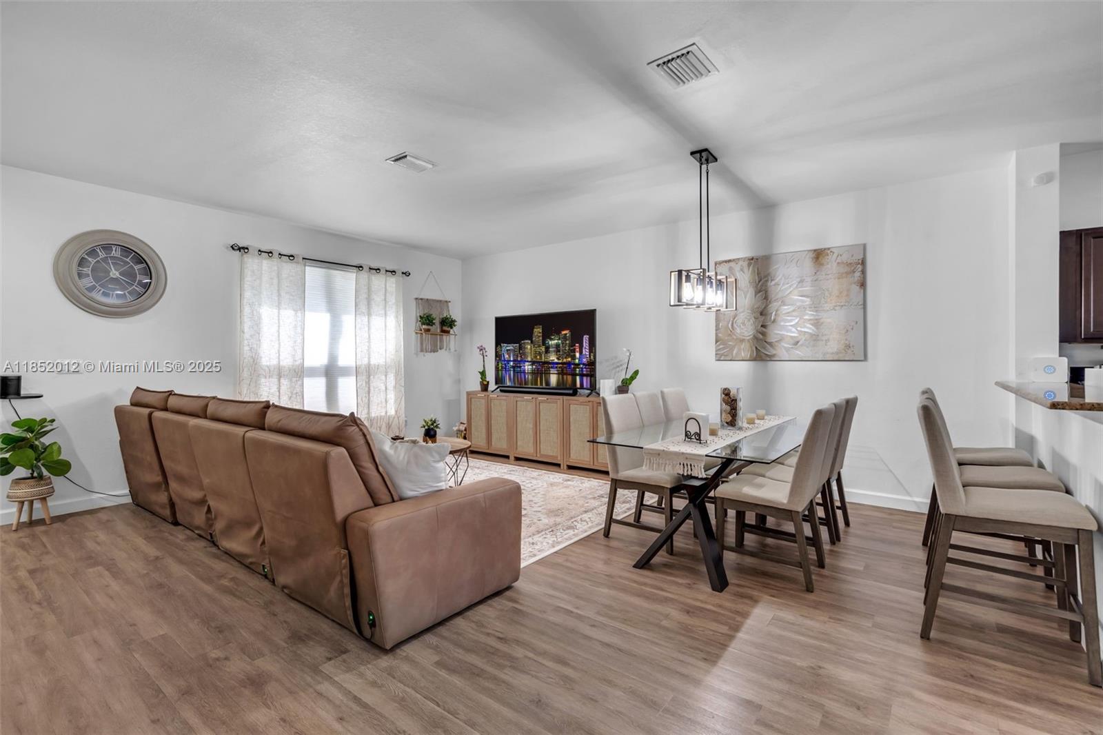 KENDALL COMMONS RESIDENTI - Residential