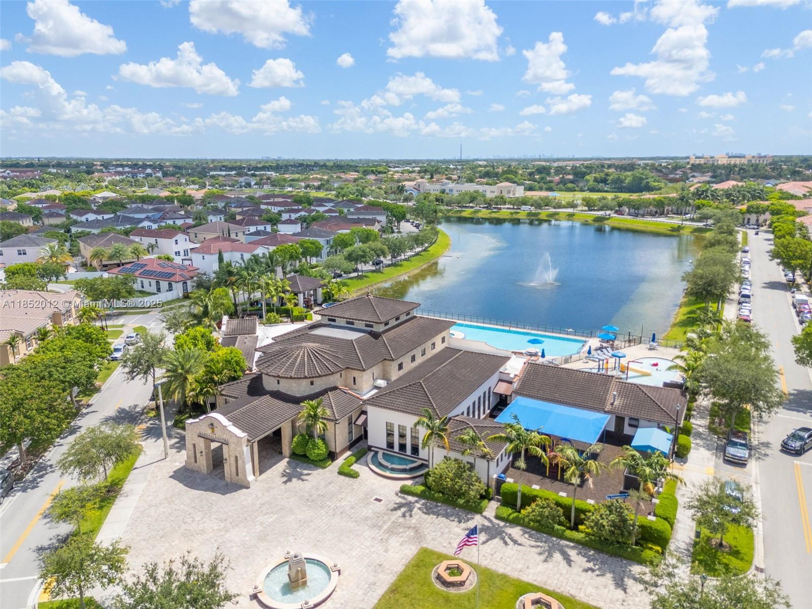 KENDALL COMMONS RESIDENTI - Residential