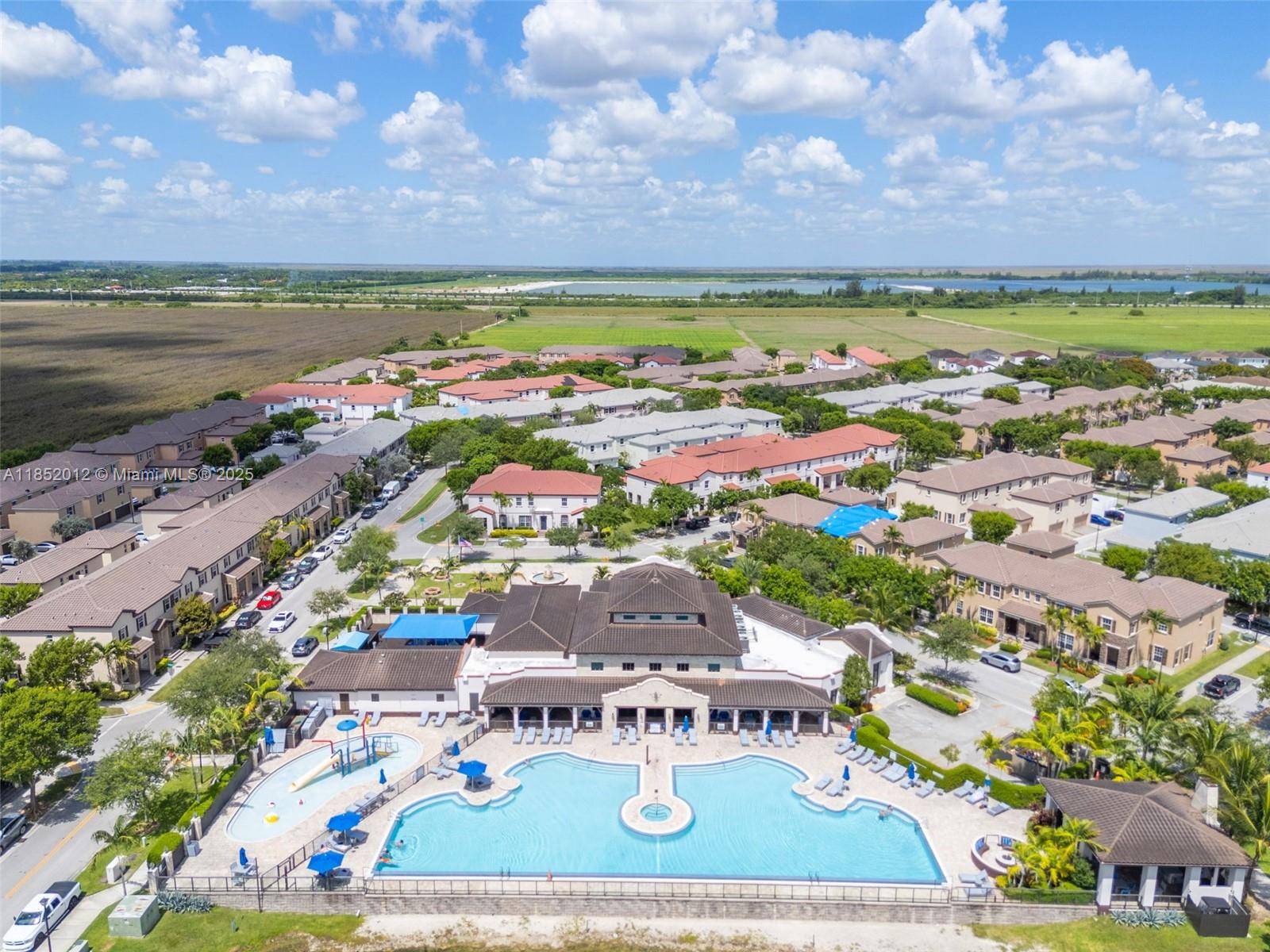 KENDALL COMMONS RESIDENTI - Residential