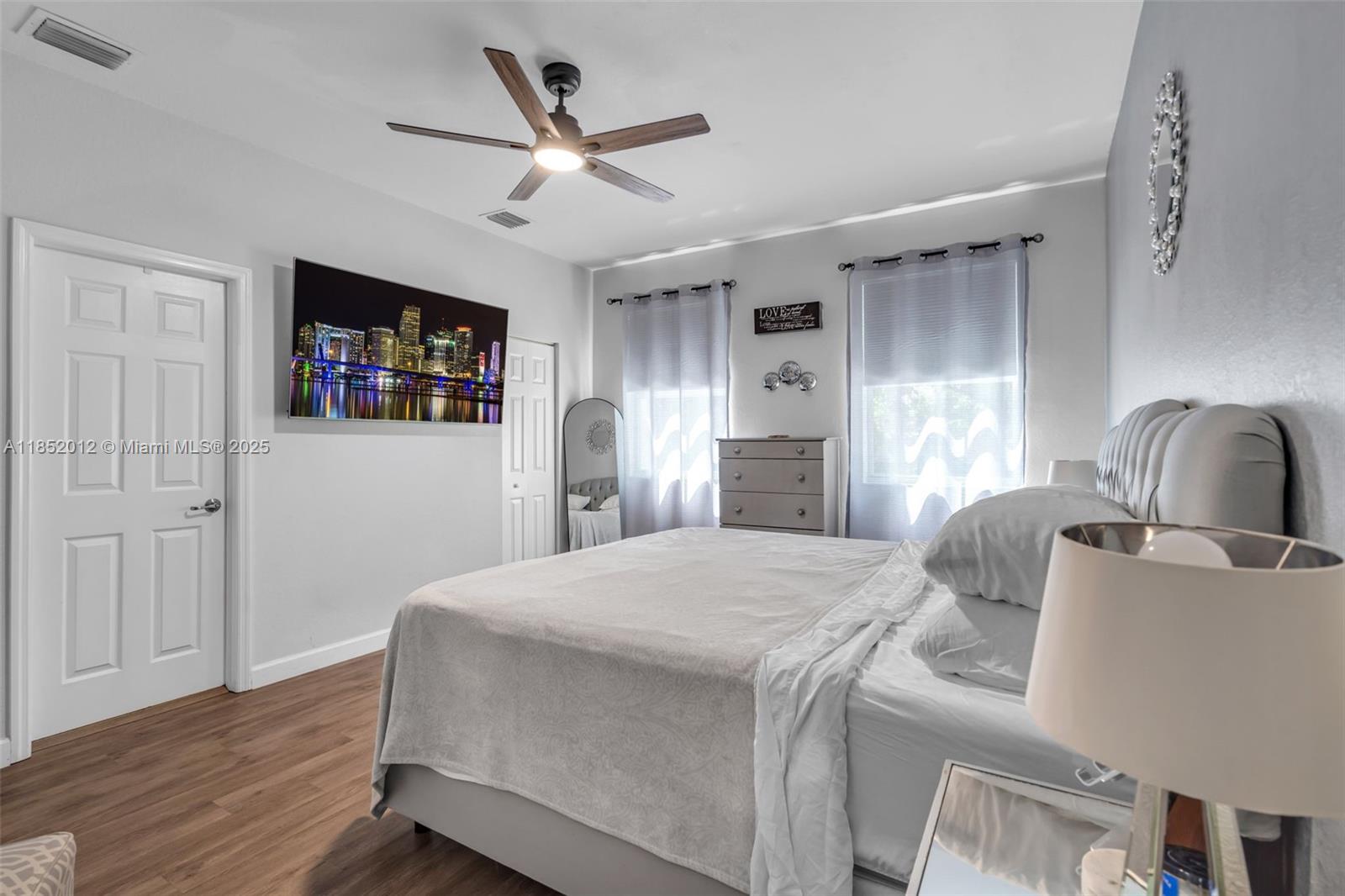 KENDALL COMMONS RESIDENTI - Residential